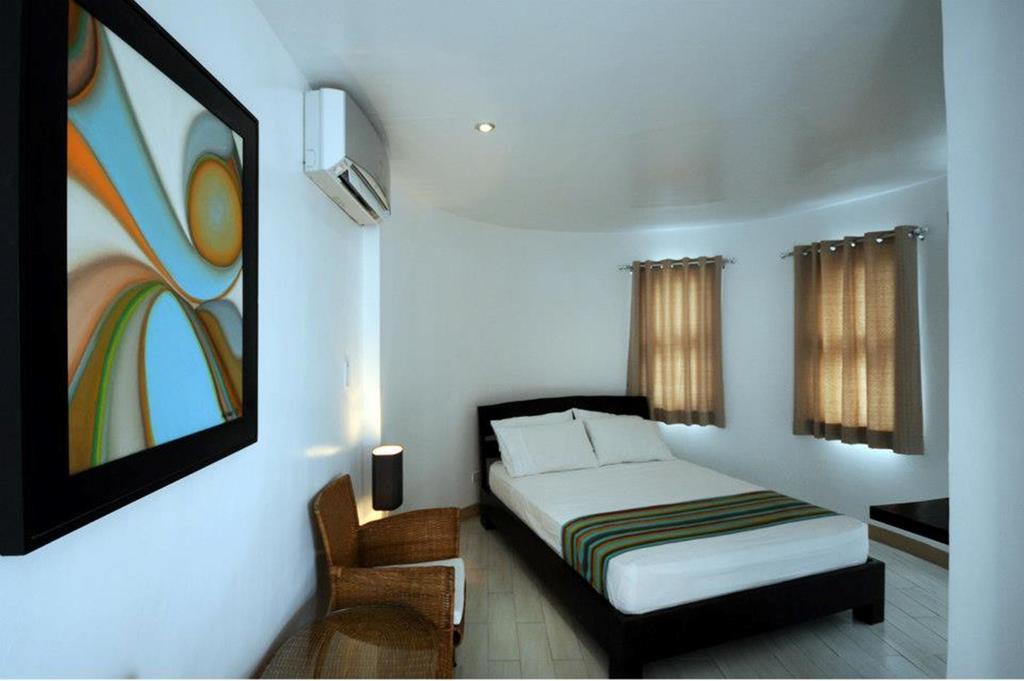 Balabag  Bluewaves Westcliff Villa חדר תמונה