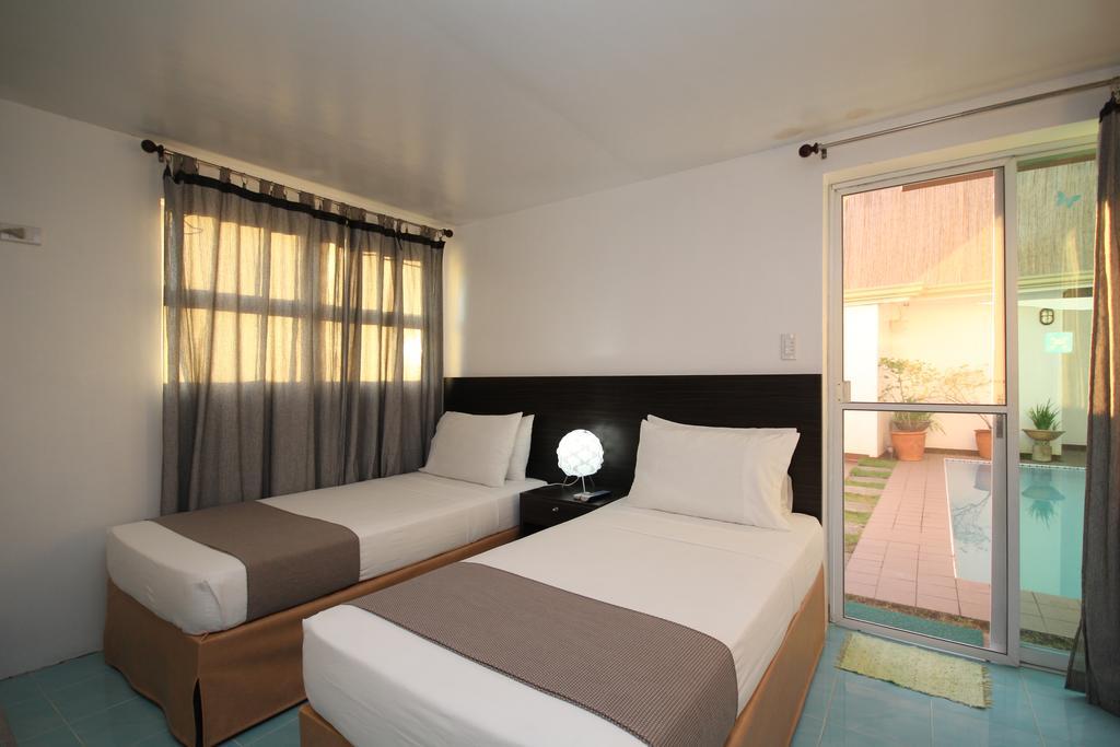 Balabag  Bluewaves Westcliff Villa מראה חיצוני תמונה