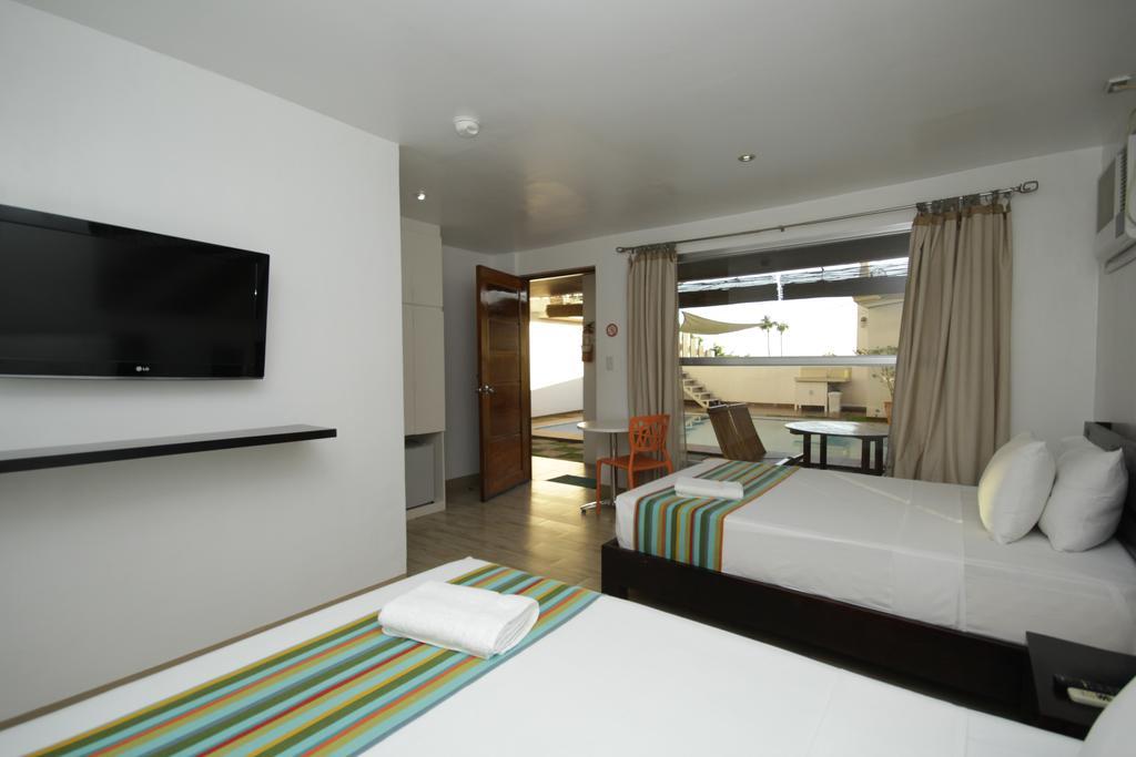 Balabag  Bluewaves Westcliff Villa מראה חיצוני תמונה
