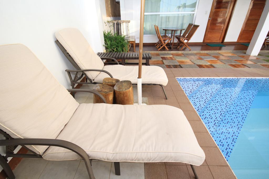 Balabag  Bluewaves Westcliff Villa מראה חיצוני תמונה