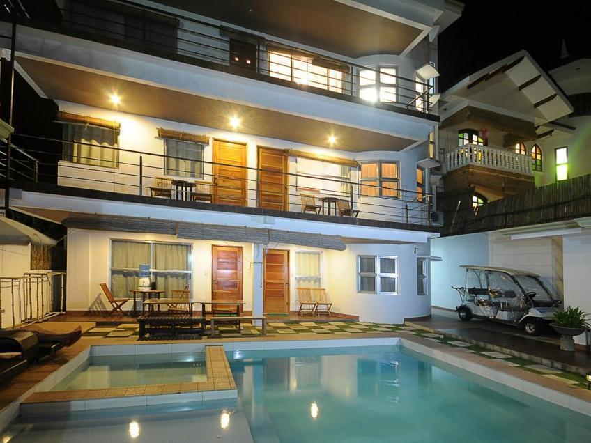 Balabag  Bluewaves Westcliff Villa מראה חיצוני תמונה